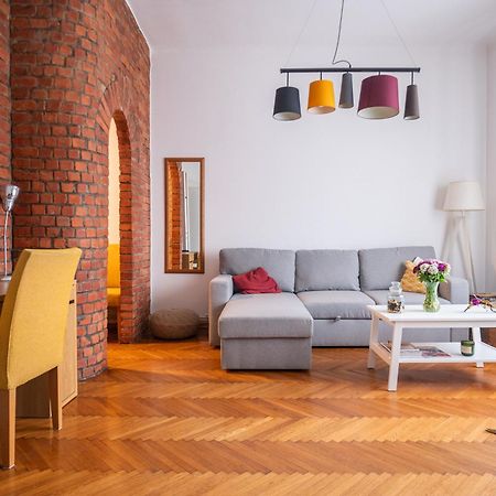 Bricks & Bikes Apartment ซาเกร็บ ภายนอก รูปภาพ