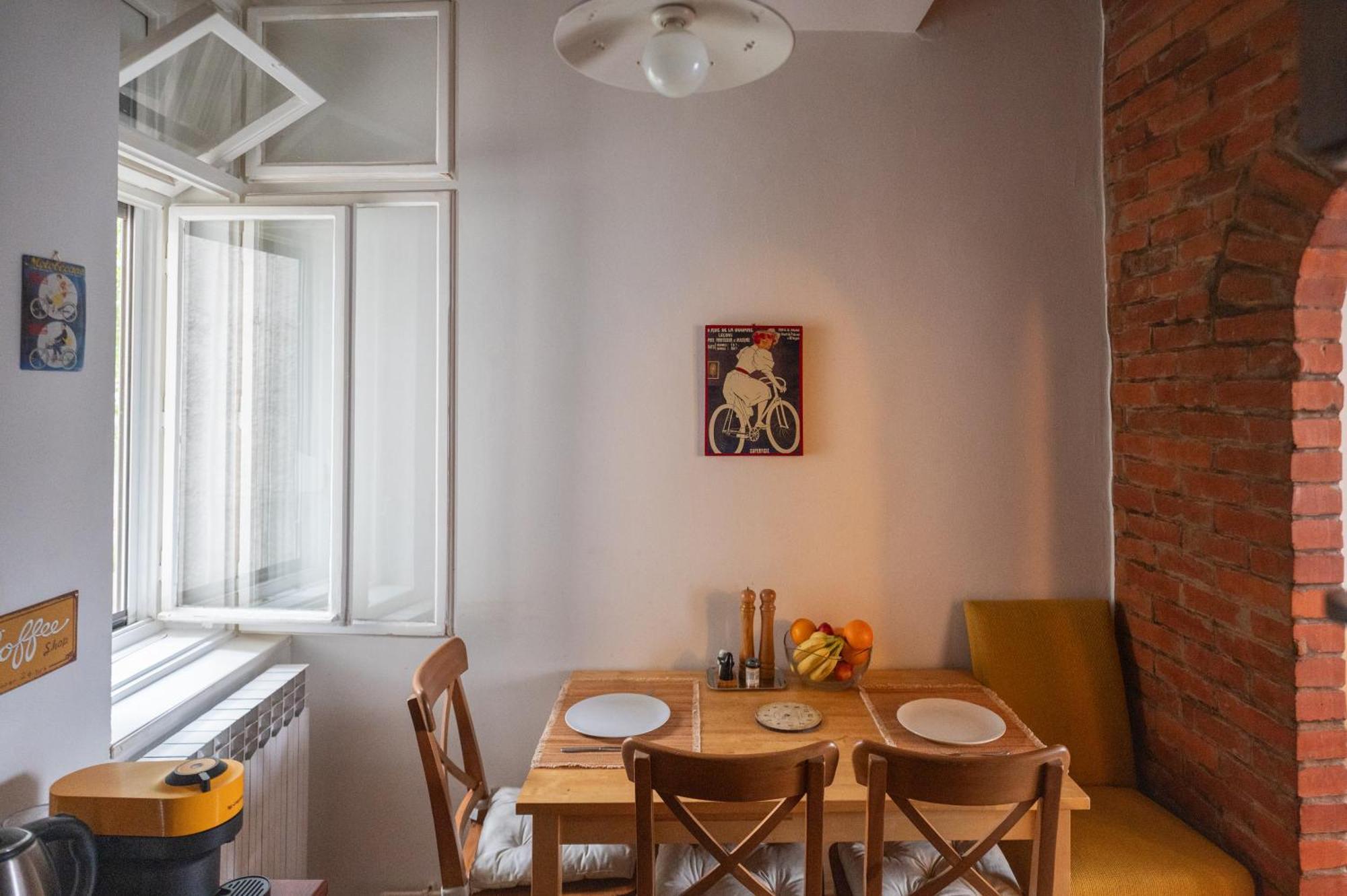 Bricks & Bikes Apartment ซาเกร็บ ภายนอก รูปภาพ