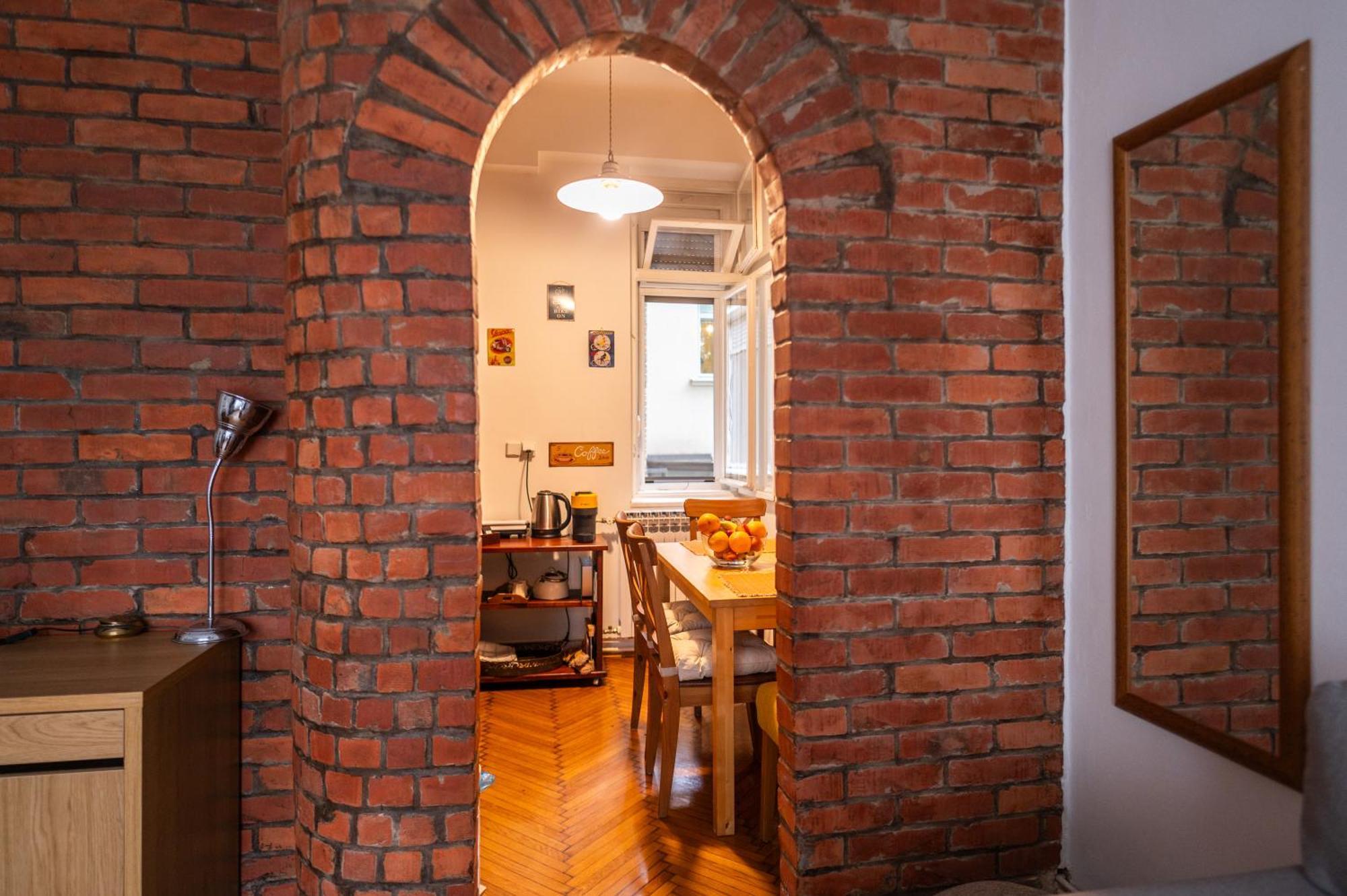 Bricks & Bikes Apartment ซาเกร็บ ภายนอก รูปภาพ